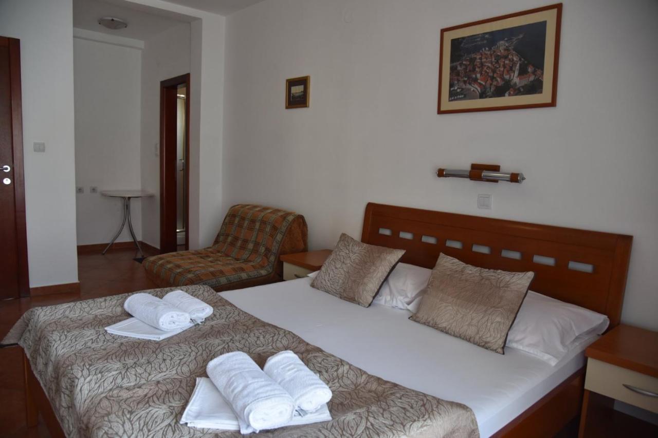 Guest House Zec Будва Екстериор снимка