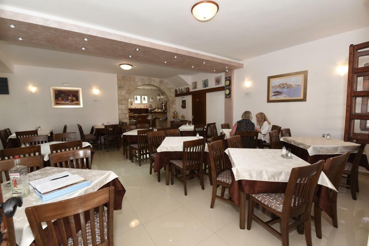 Guest House Zec Будва Екстериор снимка