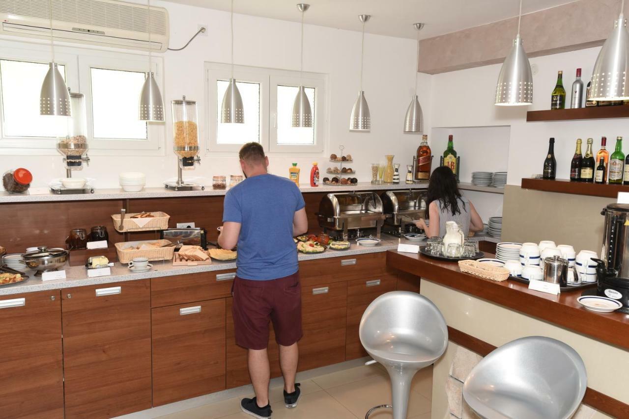 Guest House Zec Будва Екстериор снимка