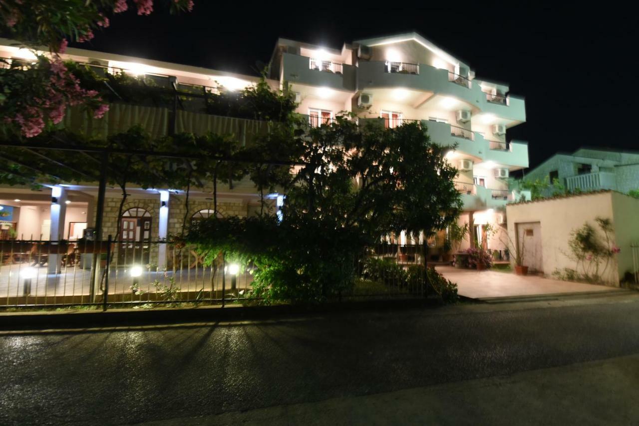 Guest House Zec Будва Екстериор снимка